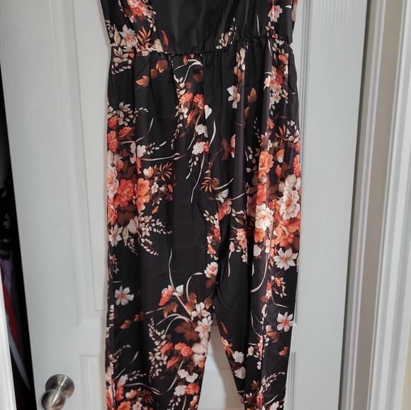 Strapless pant suit. - Picture 3 of 5